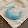 Pulsera Ancha Irregular Acrílica con Onda Difuminada Pulsera Simple Fresca de Moda Joyería de Mano de Nicho de Alta Gama para Mujeres