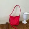 Bolso bandolera versátil de gamuza retro transfronterizo, simple y elegante, perfecto para el trabajo, un bolso tipo cubo de moda que se puede llevar en la mano o debajo del brazo