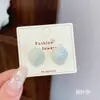 Novedad de Primavera Pendientes de Botón Flor Seca Tie-Dye Color Rosa Seco para Mujer Aguja de Plata Estilo Hada Suave Dulce Corazón de Chica Pendientes para Estudiantes