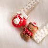 Pendientes de Cerámica Suave de Campana de Hombre de Jengibre Navideño de Dibujos Animados Aguja de Plata Pendientes Divertidos de Alto Sentido Santa Alce