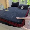 2026 Nova Classe A 200g Espessado Leite Fleece Renda Lençol de Elástico Estilo Coreano Estampado Acolchoado Roupa de Cama Protetor de Colchão