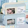 Estuche para Lápices Temático de Gato Sal de Mar con Frente Transparente, Puede Guardar Tarjetas Pequeñas, Multicapa, Gran Capacidad, Bloqueo de Color de Moda, Bolsa de Papelería con Diseño Único