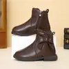 Botas de cano curto estilo princesa para crianças, nova coleção outono 2026, botinhas da moda com laço e renda para meninas, botas de couro confortáveis com sola macia