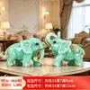 Ornamento de jade de elefante um par absorvedor de fortuna entrada da sala de estar TV armário de vinho decoração de casa presentes de inauguração de casa