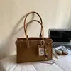 Bolso de Hombro Grande de Alta Calidad 2025, Bolso Tote de Mano para Mujer, Bolso Versátil de Moda Nuevo para Otoño e Invierno