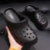 Zuecos Qida Shun para Mujer 2026 Verano Nuevo Estilo Exterior Punta Cerrada Suela Gruesa Antideslizante Sandalias de Playa para Hombre