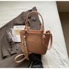Bolsa Saco Popular deste Ano Feminina 2025 Nova Fashionável Super Popular Versátil para Ombro Transversal Bolsa de Mão Estilo Coreano Ins