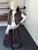 Nuevo conjunto informal de tres piezas suelto para niñas de otoño: Camisa base, chaleco y pantalones de pierna ancha, adecuados para niños mayores, con un look retro en capas moderno
