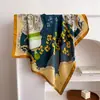Bufanda Cuadrada Pequeña Nueva de 70 cm para Primavera y Otoño Bufanda de Seda Bufanda para Protección del Cuello Estampada con Flores Bufanda Profesional