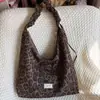 Bolso de tela de gamuza súper popular con estampado de leopardo de gran capacidad para mujer, nuevo bolso tote 2024, bolso tipo chaleco ligero