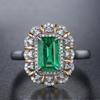 Zhen Rong Europa y Estados Unidos Nuevo Anillo de diamantes cuadrados esmeralda chapado color oro 18K incrustado circón tesoro joya de mano