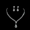 Juego de Joyas Lleno de Diamantes, Collar con Pedrería de Gota de Agua, Pendientes, Accesorios de Lujo Ligero para Novias, Accesorios Versátiles y de Gama Alta para Mujeres