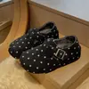Zapatos de algodón de otoño nuevos 2026 estilo coreano hebilla de cinturón de moda versátiles casuales para mujer cómodos planos retro gamuza lunares