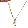 Novo Colar de Cabacinha com Caractere de Bênção Chinês para Mulheres Ouro Areia Luxo Leve Franja Pingente Esmeralda Estilo Chinês Placa de Bênção Corrente para Clavícula Outono