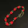Pulsera Dulce de Fresa Roja Estilo Coreano, Joyería de Mano Sencilla, Moderna y Exquisita, Estilo de Nicho de Alta Gama, Accesorios Diarios para Mujeres