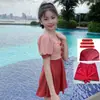 Nuevo traje de baño para niñas, dulce y fresco, para niñas mayores y estudiantes, conjunto de dos piezas estilo falda conservador con shorts tipo bóxer, venta al por mayor