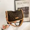 Bolso Pequeño Retro Transfronterizo para Mujer 2026 Nuevo Súper Caliente Casual Versátil Bolso Cuadrado Pequeño Lujo Ligero Moda Bolso de Hombro Único Bolso Cruzado