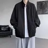 Chamarra tipo coach negra de trabajo para hombre, estilo corto de otoño, cuello alto, chamarra oversized, ajuste limpio americano, hombro normal, chamarra de béisbol