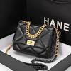 Compras en Hong Kong 2024 nuevo bolso nube estilo pequeño fragante cadena de diamantes yeso bolso de cuero para mujer bolso de hombro bandolera