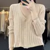 Cardigan Feminino Gola V Curto Liso Canelado de Botões Manga Longa Soltinho Casual Fino Malha Primavera/Verão 2026