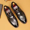 Sapatos Masculinos de Couro Bovino de Primeira Camada Brilhante Mocassins Simples Feitos à Mão Confortáveis Para Traje Formal Cor Polida Couro Genuíno Banquete Sapatos de Casamento de Alta Qualidade