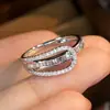 Anillo de Lujo Accesible Nuevo de Amazon Cao Shi para Mujer, Diseño de Anillo de Nicho, Joyería Chic con Circonita Microincrustada