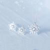 Aretes de Copo de Nieve Chapados en Plata S925 Zhen Rong Moda Europea y Americana Collar de Flor de Diamante Personalidad Temperamento Colgante Joyería para la Oreja
