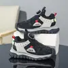 Zapatos de Algodón para Niños 2026 Nuevo Modelo Otoño e Invierno Zapatillas Deportivas para Correr para Estudiantes de Primaria, Niños Medianos y Mayores, Zapatos Deportivos Antideslizantes para Niños Cubiertos de Cuero