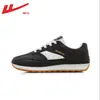 Zapatos de meter y sacar para mujer, zapatillas de entrenamiento alemanas, zapatillas transpirables de suela blanda para mujer, zapatos casuales, zapatos blancos versátiles para mujer