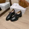 Sapatos de Couro Genuíno com Cadarço e Salto Grosso Estilo Britânico para Mulheres 2026 Primavera e Outono Novos Mocassins de Salto Alto Sapatos Pequenos de Couro Sapatos de Trabalho para Mulheres