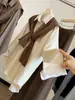 Camisa de punto estilo polo con rayas para mujer, nueva blusa versátil holgada estilo universitario de principios de otoño