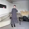 Miyake Miyake Otoño Moda Europea y Americana Transfronteriza Artesanía Pesada Manga de Linterna Suelta Talla Grande Color Sólido Vestido Delgado