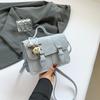 Temperamento Estudiantil Femenino Bolso Cambridge para Mujer Primavera y Verano 2024 Nuevo Elegante Color Sólido Fresco Joker Pequeño Bolso Cuadrado Pequeño