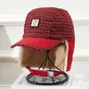 Chapéu de Inverno Quente Listrado da Moda Estilo Coreano e Japonês com Proteção para as Orelhas à Prova de Vento e Frio para Meninos e Meninas