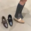 Zapatos sin cordones de punta cuadrada con diseño de camelia, aumento de altura oculto, versátiles para figuras petite, estilo vintage