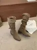 Botas de montaria femininas em camurça, coleção outono/inverno 2026, novo design de bico quadrado, com fivela de cinto, dobráveis, salto grosso, botas de cano alto, disponíveis nas cores café e cáqui