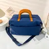 Bolsa de fitness de moda, nuevo modelo 2026, gran capacidad, diseño cruzado, adecuada para deportes, viajes de negocios, viajes cortos y como bolsa de maternidad; personalizable con un logo