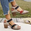 Sandálias de Salto Grosso Europeias e Americanas para Mulheres no Verão 2024 para Uso ao Ar Livre Confortáveis Novo Modelo Casuais Tamanho Grande Sandálias de Salto Alto com Salto Grosso