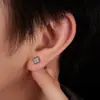 Pendientes de Trébol de Cuatro Hojas Transfronterizos para Hombre, Modernos y a la Moda, Tachuelas con Diseño Único para Mujer, Joyería para Orejas Versátil al por Mayor