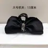 Presilha de Garra com Laço Preta de Cetim Estilo Coreano de Alta Qualidade para Mulheres Presilha de Tecido 3D para Coques Presilha de Tubarão Acessórios de Cabelo de Luxo Leve