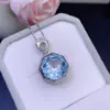 Colgante de Topacio Azul Cielo Enviado Tamaño de la Piedra Principal Aprox. 12*12mm Plata 925 Mano de Obra Fina Incrustación