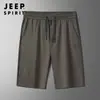 Os novos shorts da JEEPSPIRIT são de corte reto, modelagem solta, shorts casuais de verão feitos de malha de mistura de algodão
