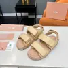 Pantuflas Tejidas Miu Home para Mujer 2025 Verano Nuevos Planos de Punta Redonda Sandalias de Velcro para Usar Afuera Chanclas Casuales de Playa