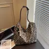 Bolso Gran Capacidad Más Vendido Bolso para Mujer Otoño Invierno Gran Capacidad Moda Estampado de Leopardo Bolso de Mano Tote Bag Versátil Bolso de Hombro Tipo Cubo