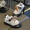 Sapatos versáteis para caminhada ao ar livre para crianças, nova coleção primavera 2026, cabedal de couro para meninas, respirável, estilo coreano, e sapatos para meninos