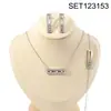 Joias de Aço Titânio Transfronteiriças Luxo Leve Corrente da Clavícula Conjunto de Brincos e Pulseira Conjunto Versátil de Três Peças Venda por Atacado de Fábrica