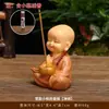 Nuevo modelo de porta incienso de resina inspirado en Zen con diseño de monje pequeño, adecuado para salas de té y mesas de té, un regalo artesanal decorativo