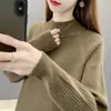 Suéter feminino com gola semi-alta e espessura para outono e inverno de 2026, nova blusa básica popular da moda para mulheres, estilosa para o inverno