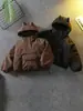 1134 Jaqueta Puffer Masculina 2026 Inverno Nova Moda Casaco de Algodão Espesso para Crianças, com Capuz, Estilo Curto, Roupa da Moda para Bebês