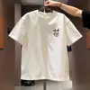 2026 Nova Moda Tendência Nacional Estampado em Água Gola Redonda Manga Curta Camiseta Masculina Marca da Moda Manga Meia Manga Preto Branco